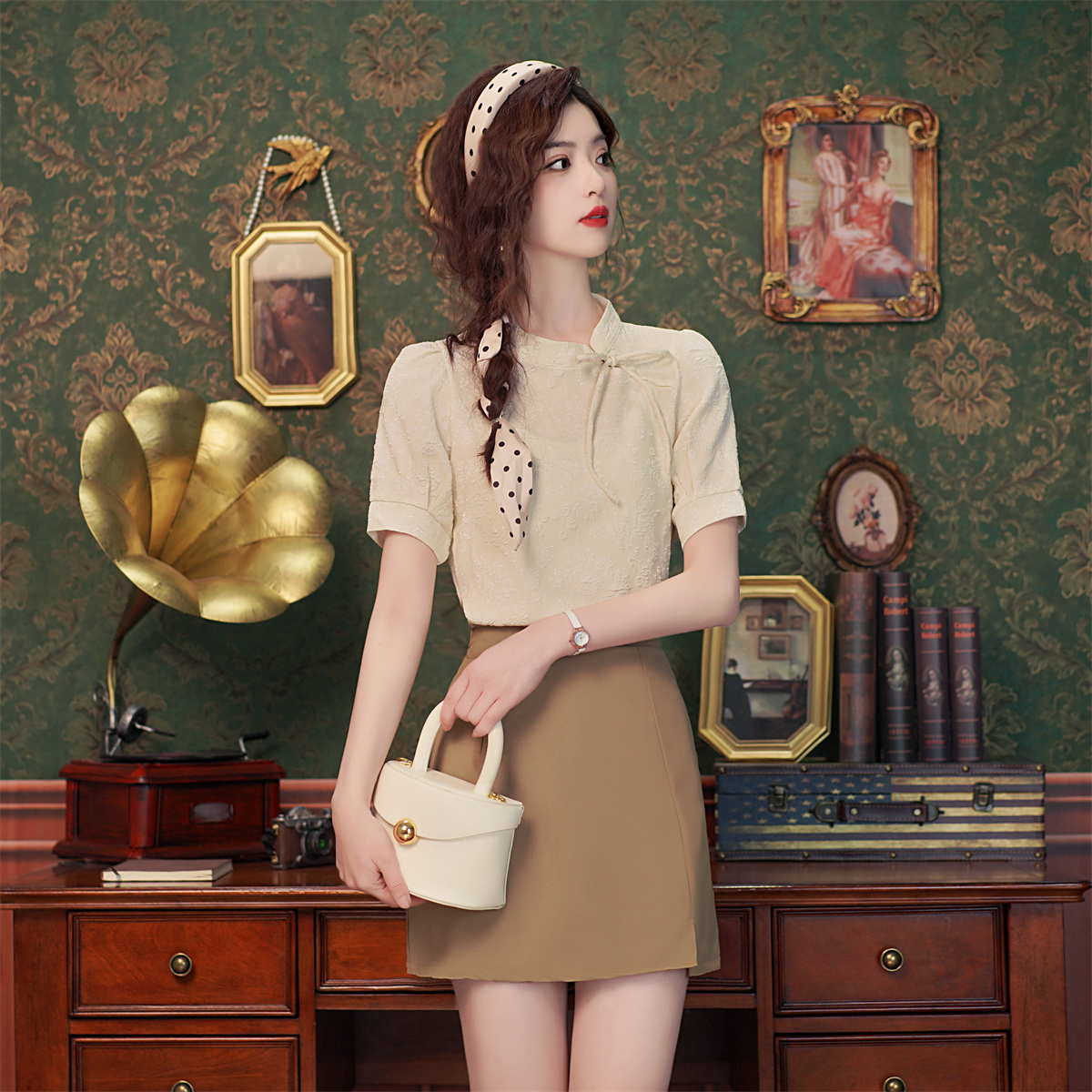 Women's Summer Two-Piece Set with Short Sleeve Top and Shorts - Style a403fc - Image 5