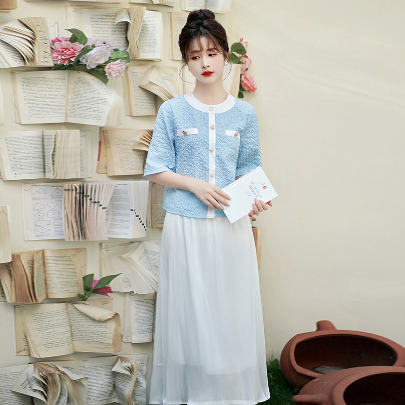 Summer Women's Two-Piece Cardigan and Dress Set for Pear-Shaped Body