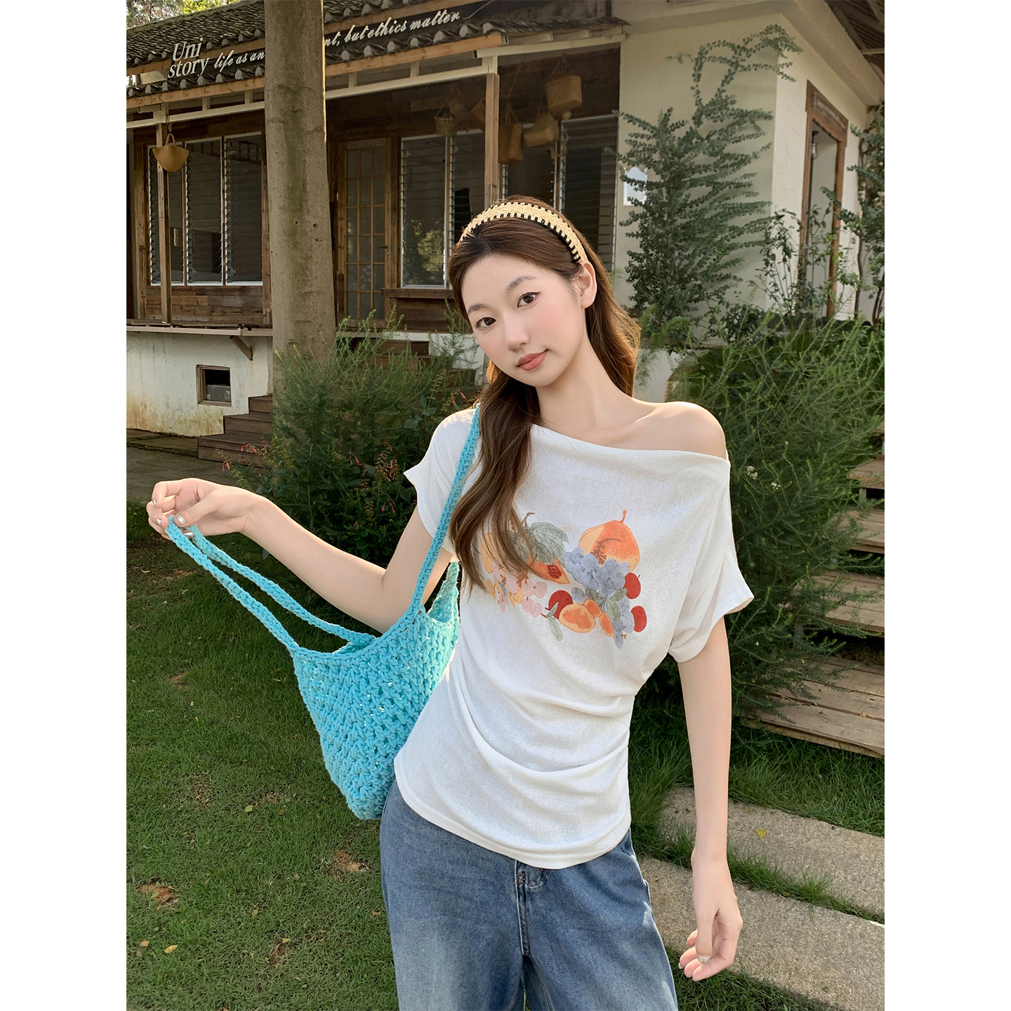 Women's Summer Print T-Shirt with Asymmetric Off-Shoulder Neckline and Waist-Cinching Slim Fit - Image 4