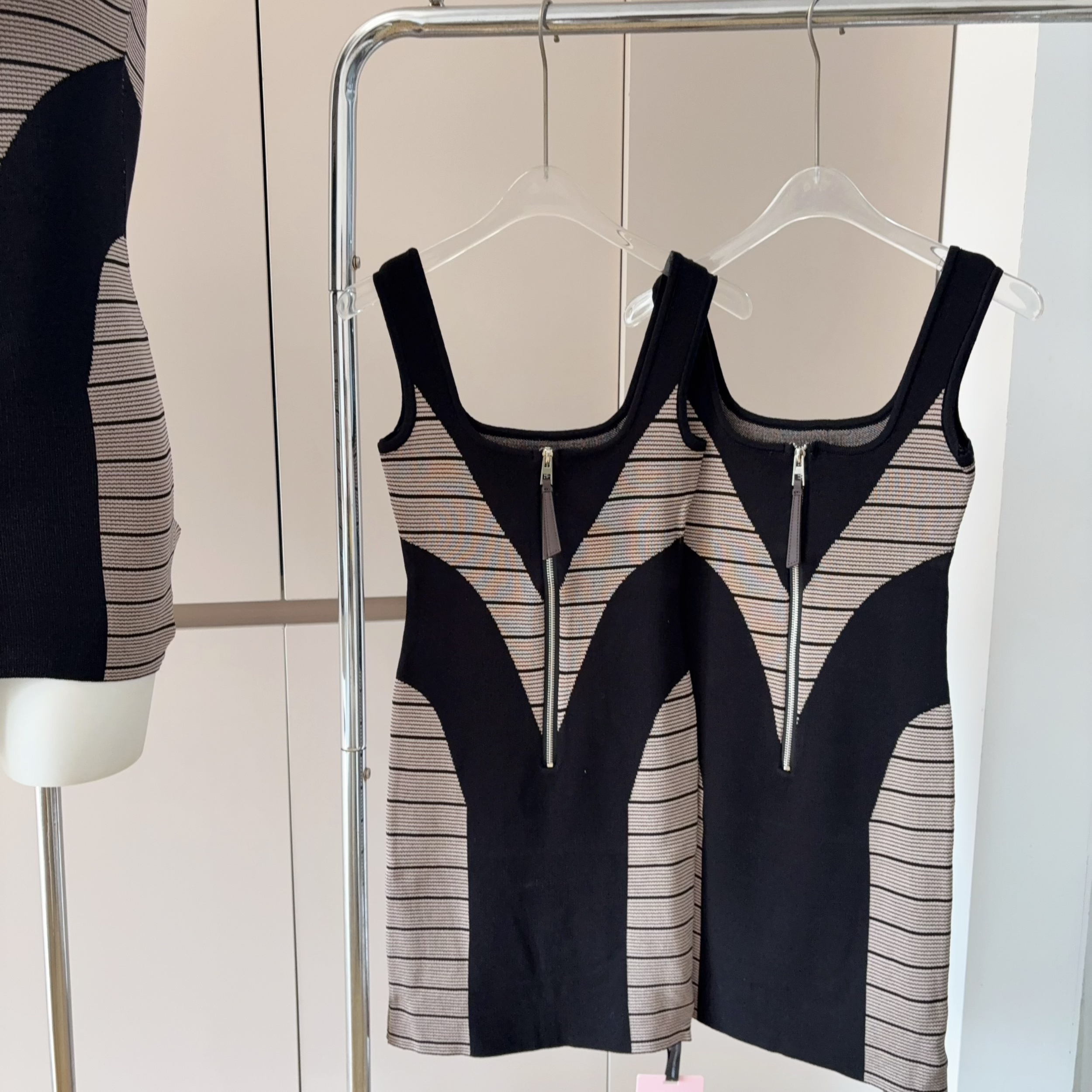 Striped V-Neck Bustier Cami Bodycon Dress - Image 2